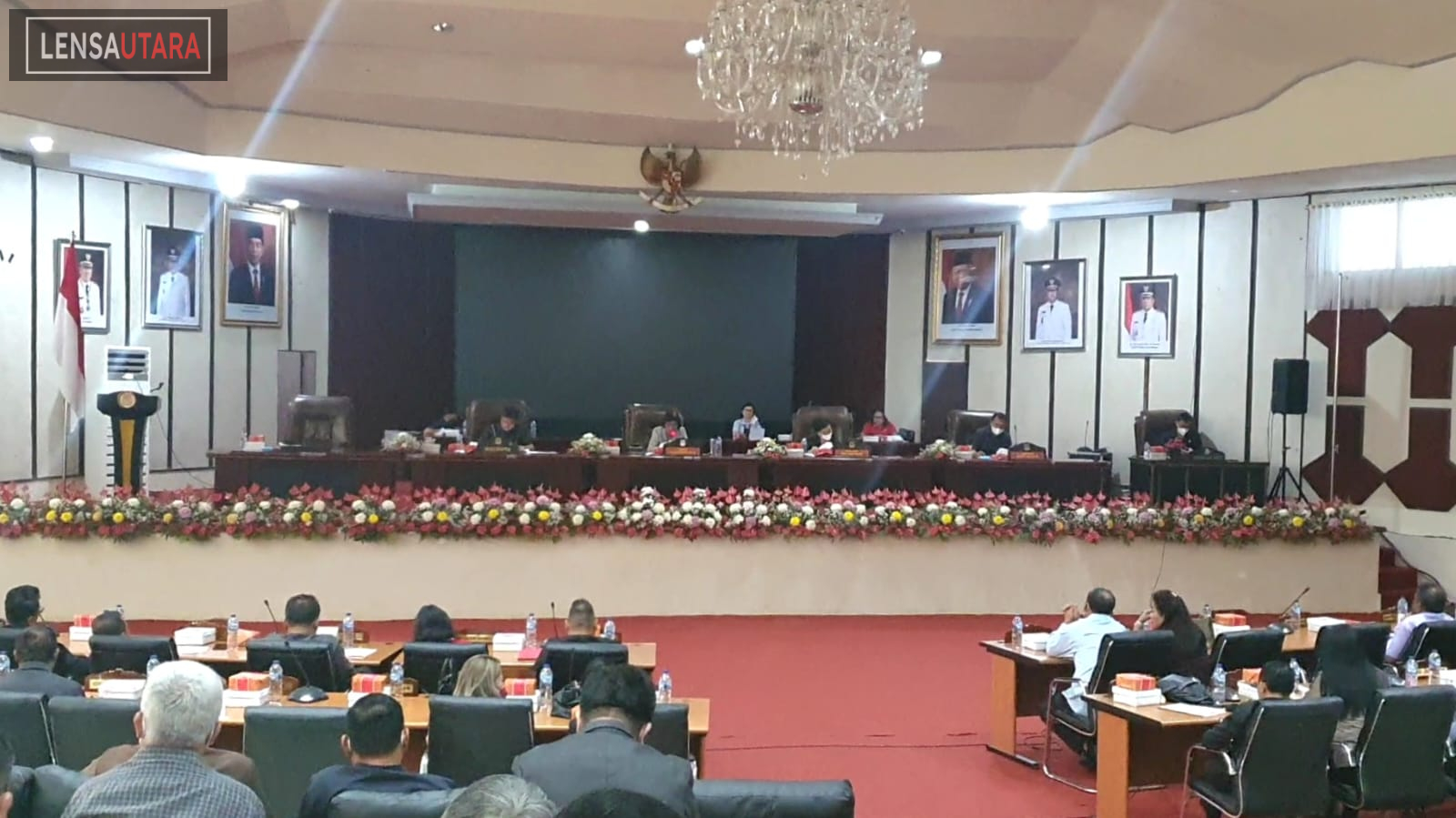 Penjelasan Angouw tentang Ranperda Perubahan APBD 2022 pada Rapat Paripurna DPRD Manado