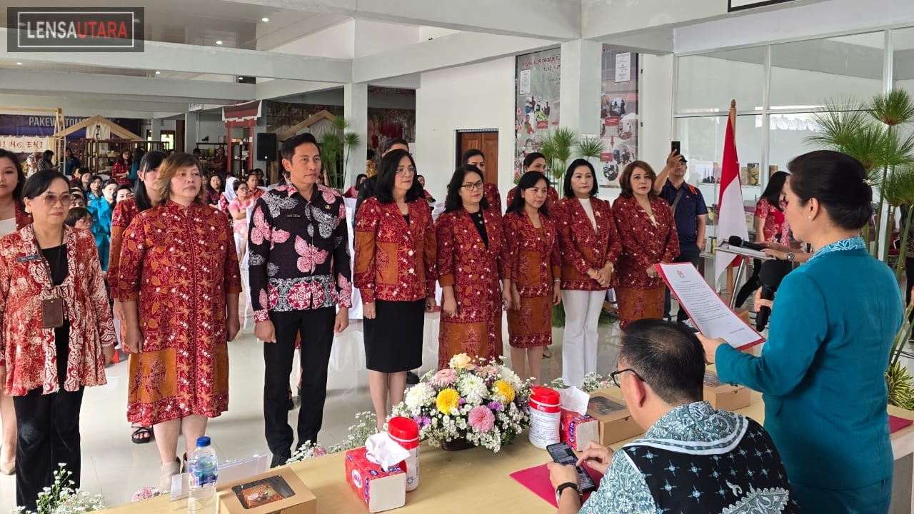 Pengurus Baru TP-PKK, DEKRANASDA, dan Bunda PAUD Tomohon periode 2025-2030 Di Lantik, Dihadiri Ibu Anik Ketua Umum Sulut