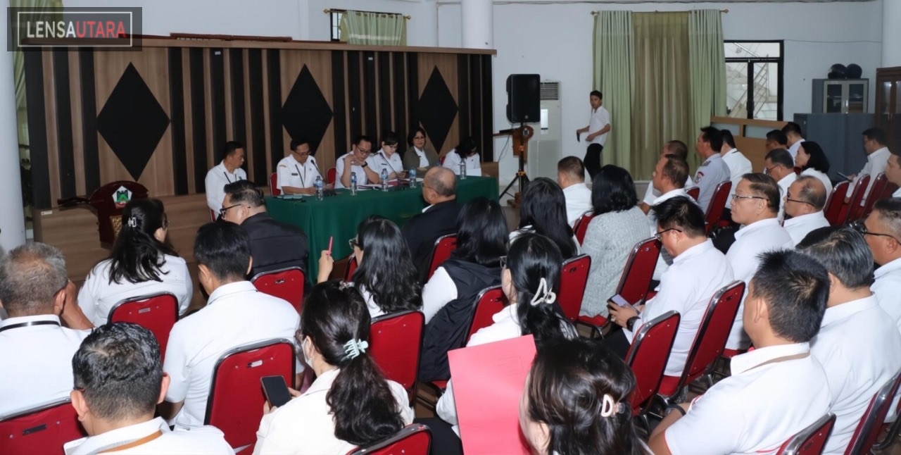 Terkait Program SKPD, Pengaduan Masyarakat dan Koperasi Merah Putih Dievaluasi Pemkot Tomohon dalam Rapat