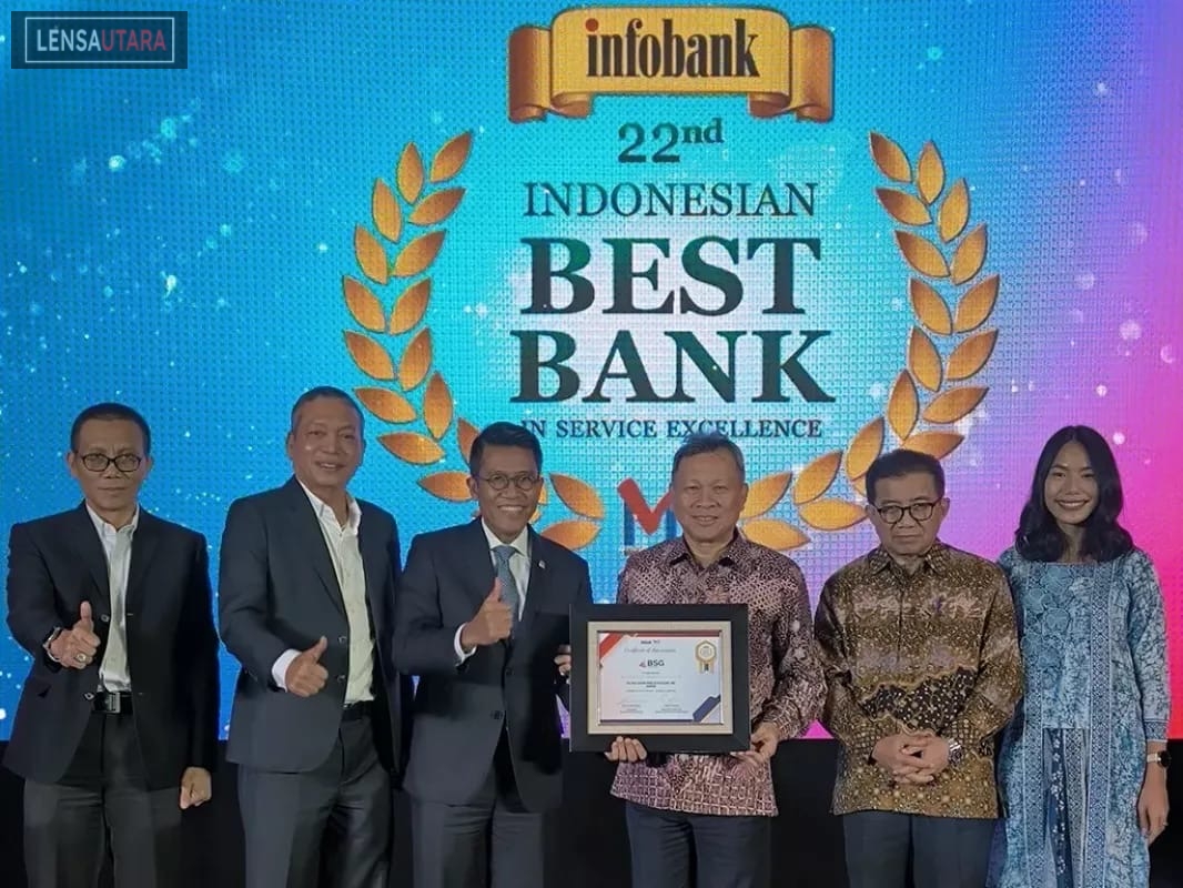 Majalah Infobank dan MRI Anugerahkan BSG Sebagai “The Best Regional Bank in Service Excellence”