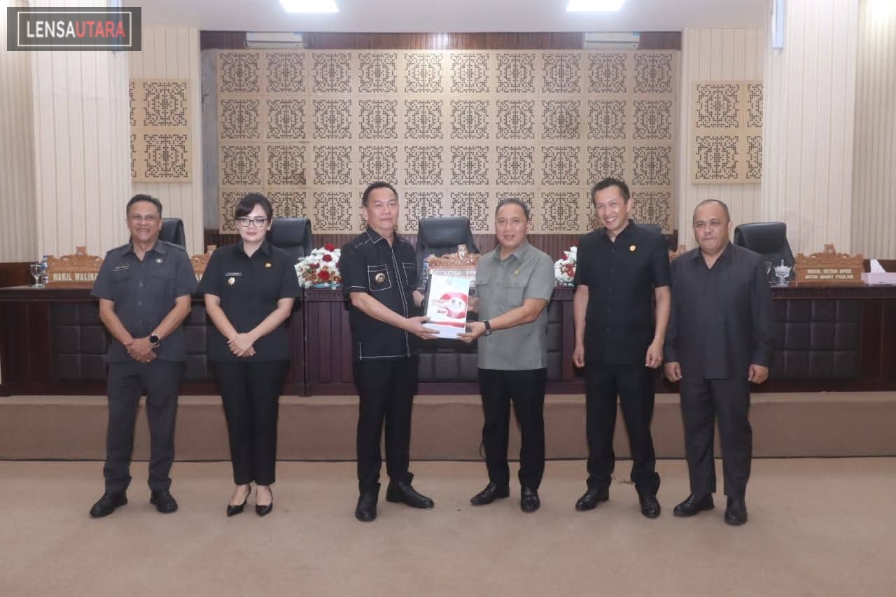 Caroll Senduk Tanggapi Pemandangan Umum Fraksi-fraksi DPRD Tomohon Tentang Ranperda APBD Perubahan 2025