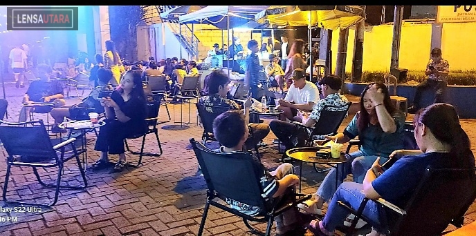 Tempat Nongkrong Baru Street Coffee “MAO”, Kini Hadir di Pusat Kota Tomohon