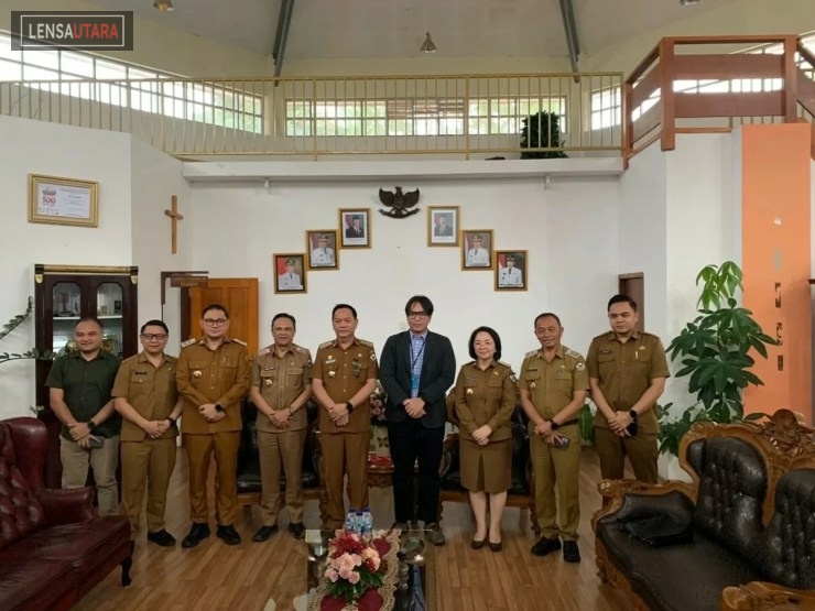 Duta Besar Nico Barito dan Wali Kota Caroll Senduk Sepakat Kembangkan Konsep Pariwisata Florikultura di Kota Tomohon